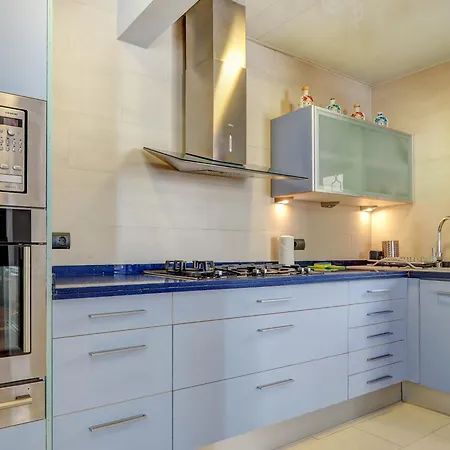 Ollie By Hello Homes Sitges